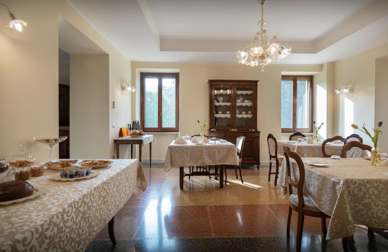 Agriturismo Villa Val D'Olivi Capodacqua  Buitenkant foto