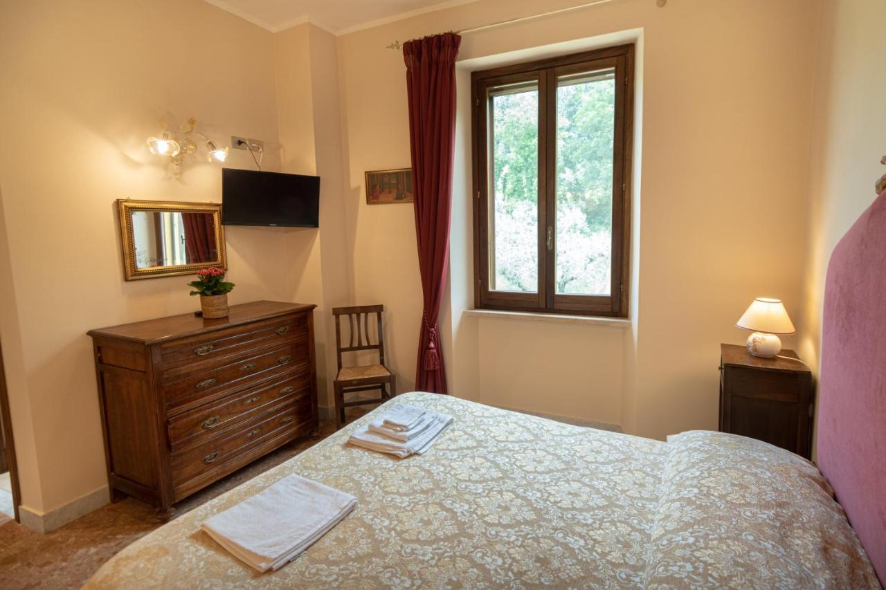 Agriturismo Villa Val D'Olivi Capodacqua  Buitenkant foto