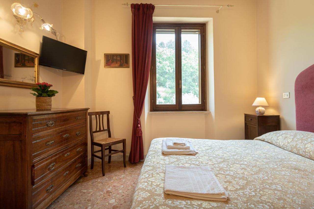 Agriturismo Villa Val D'Olivi Capodacqua  Buitenkant foto