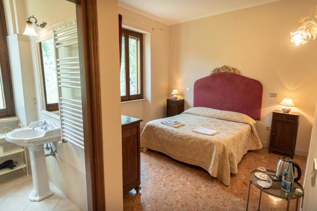 Agriturismo Villa Val D'Olivi Capodacqua  Buitenkant foto
