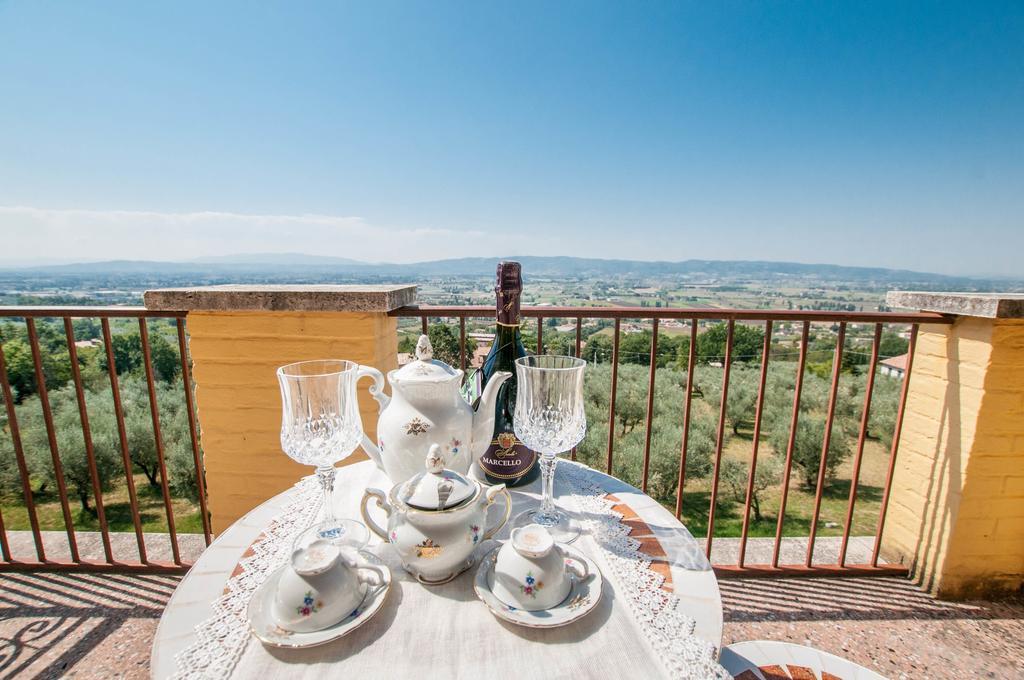 Agriturismo Villa Val D'Olivi Capodacqua  Buitenkant foto
