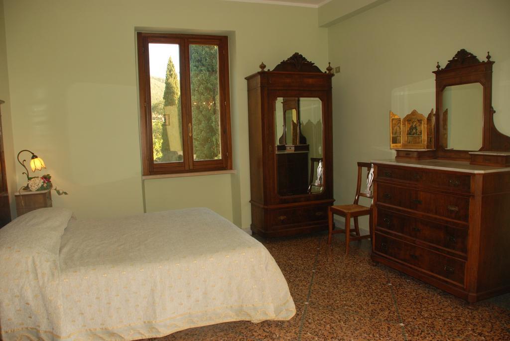 Agriturismo Villa Val D'Olivi Capodacqua  Buitenkant foto